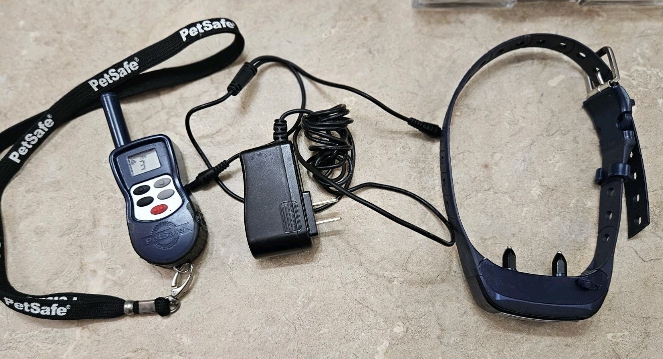 PetSafe 1000 For PDT-100 RFA-527 Collar With Remote & Charger Working Condition