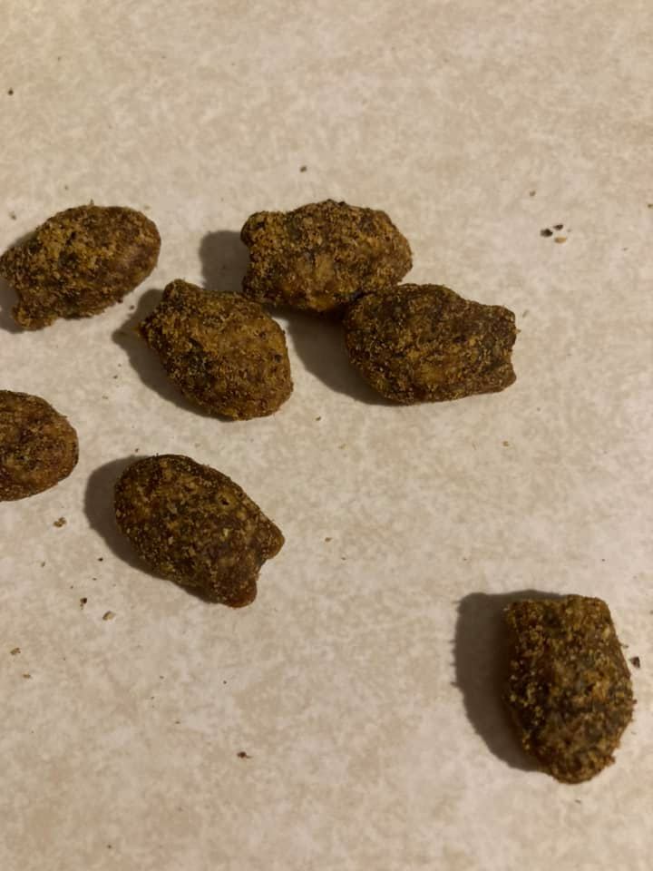 Chax Cat Surf and Turf Crunchy Salmon and Chicken Cat Treats, Sourced and Made i