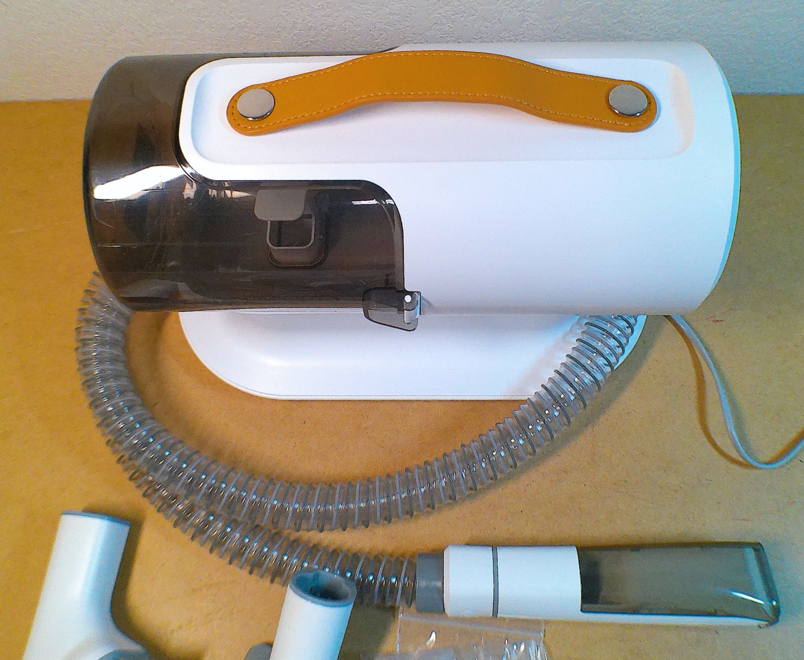 AIRROBO Pet Grooming Vacuum with Attachments Set