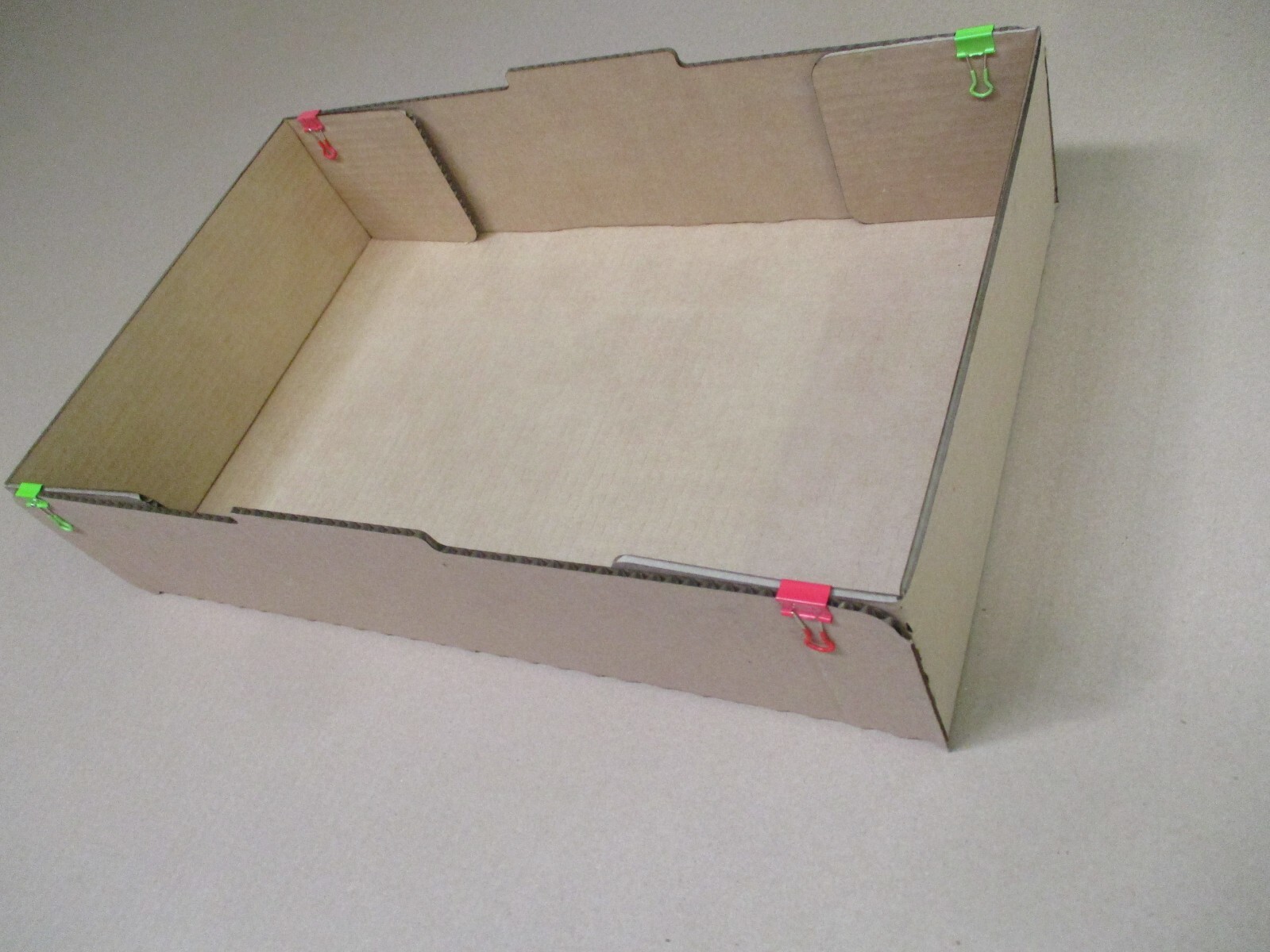 10 pack Large Disposable Cat Litter Box 21″X13″X5″, Charcoal Scented Made In USA