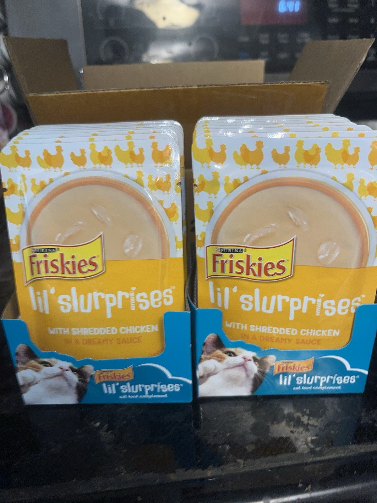 Purina Friskies Lil‘ Slurprises Shredded Chicken Cat Food Complement, 16-Pack