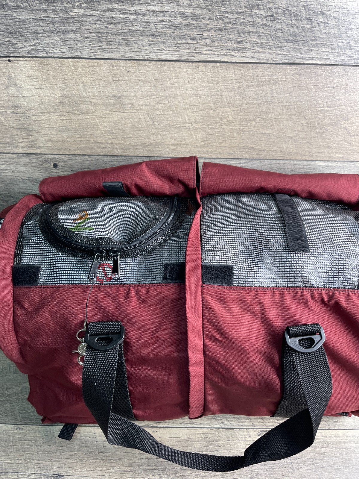 Sturdi Product Carrier Bag Burgundy Unisex Zip Outer Pocket Double Handle Travel