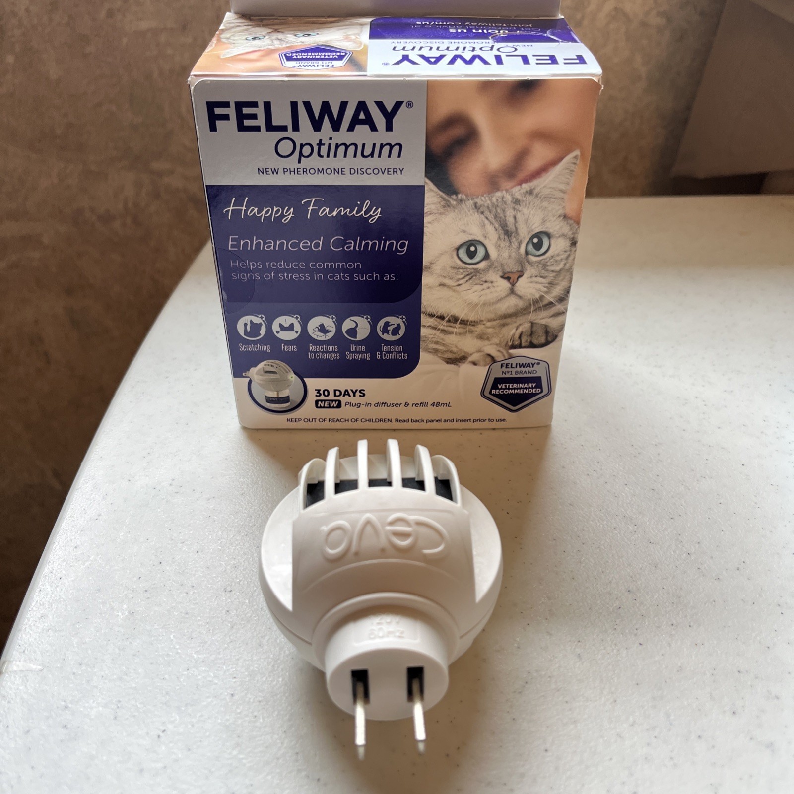 Feliway Optimum Electric Diffuser STARTER KIT 30 Day w/1 Vial + Extra Diffuser