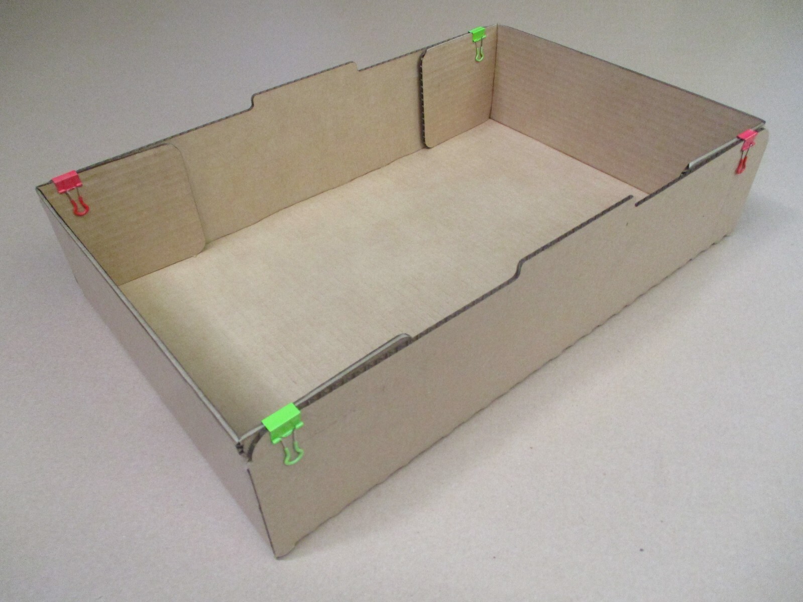 10 pack Large Disposable Cat Litter Box 21″X13″X5″, Charcoal Scented Made In USA