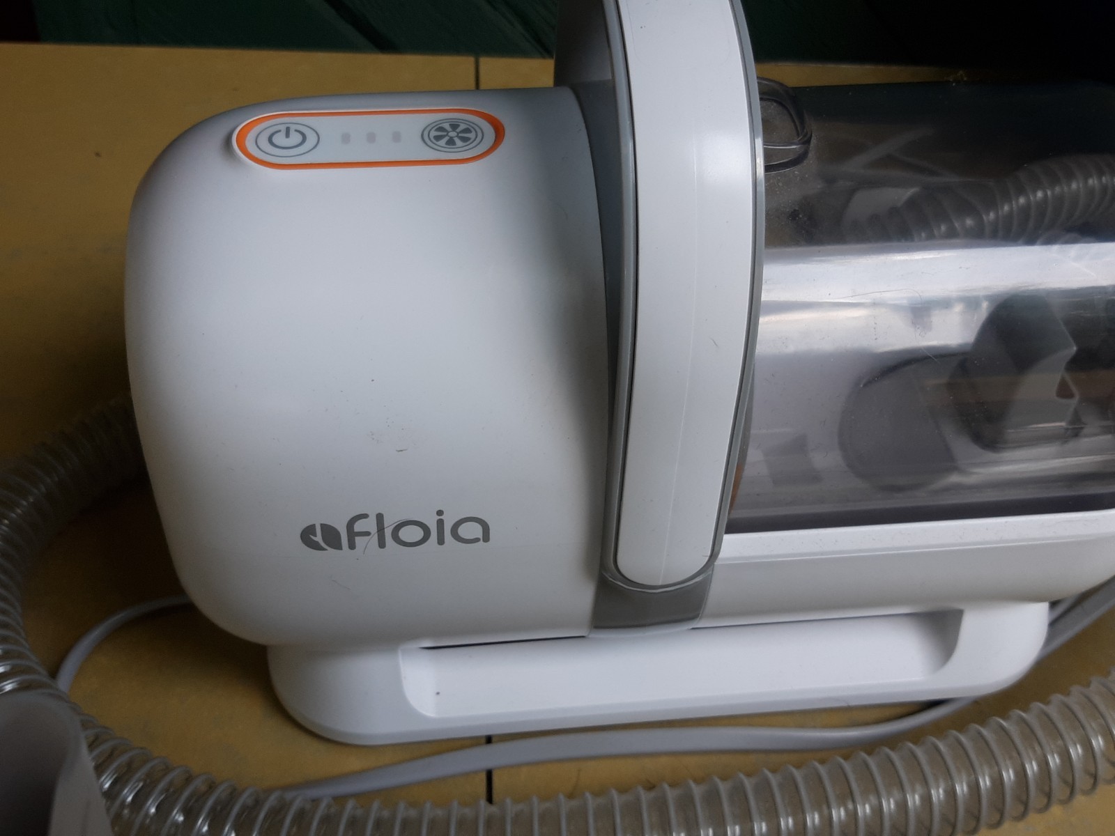 Floia All in One Pet Dog Cat Grooming Kit And Vacuum Model LM1